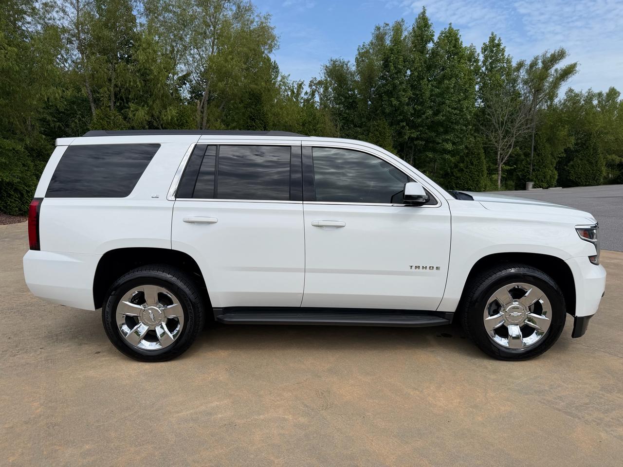 Chevrolet Tahoe LS 4D SUV RWD 2016