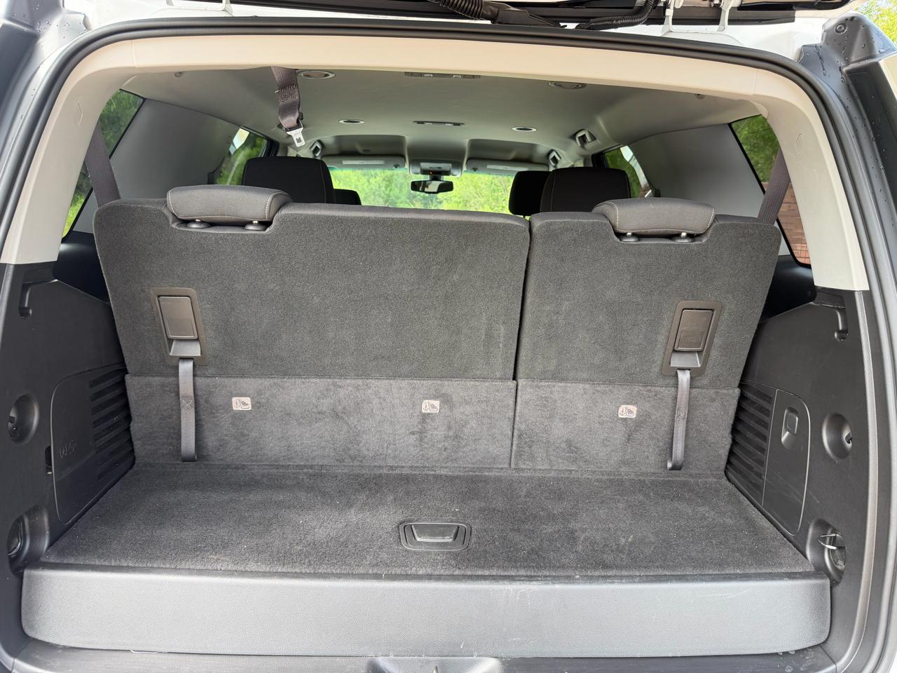 Chevrolet Tahoe LS 4D SUV RWD 2016