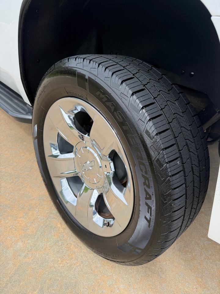 Chevrolet Tahoe LS 4D SUV RWD 2016