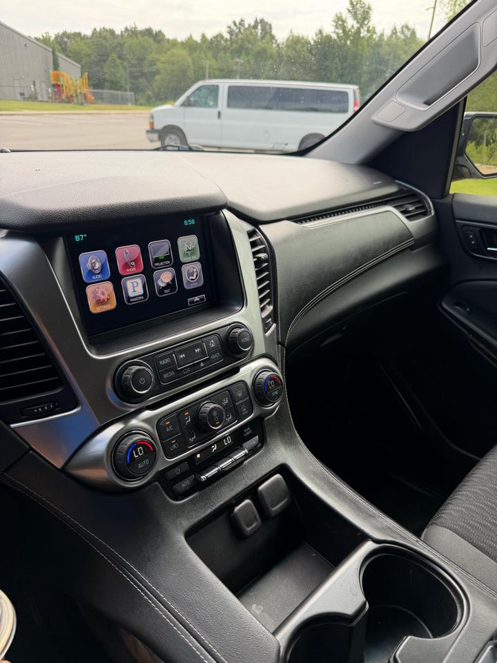 Chevrolet Tahoe LS 4D SUV RWD 2016