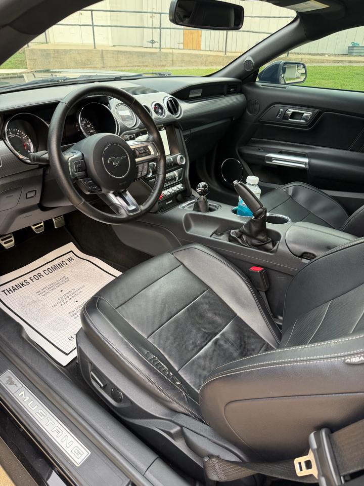 Ford Mustang GT Premium Coupe 2017