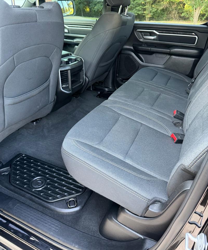 RAM 1500 Big Horn Crew Cab 4WD 2019
