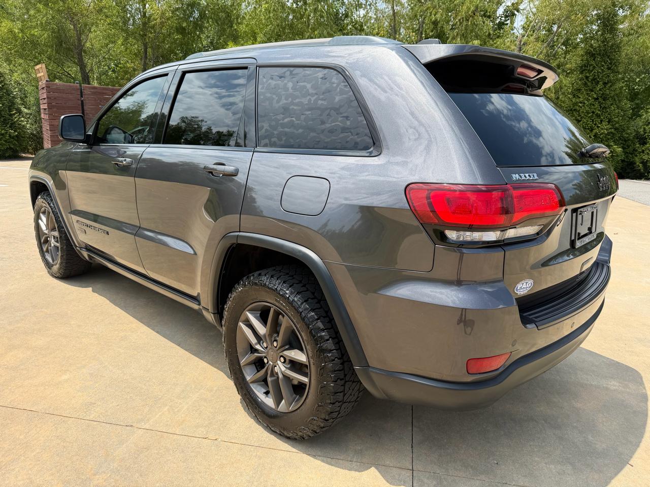 Jeep Grand Cherokee Laredo 2WD 2016