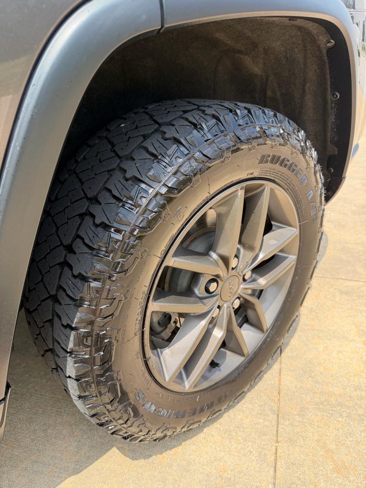 Jeep Grand Cherokee Laredo 2WD 2016