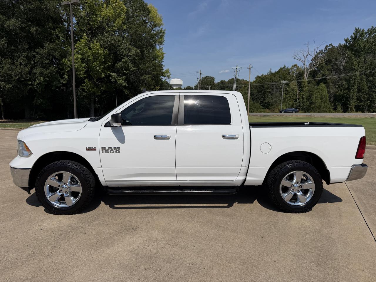 RAM 1500 SLT Crew Cab SWB 2WD 2016