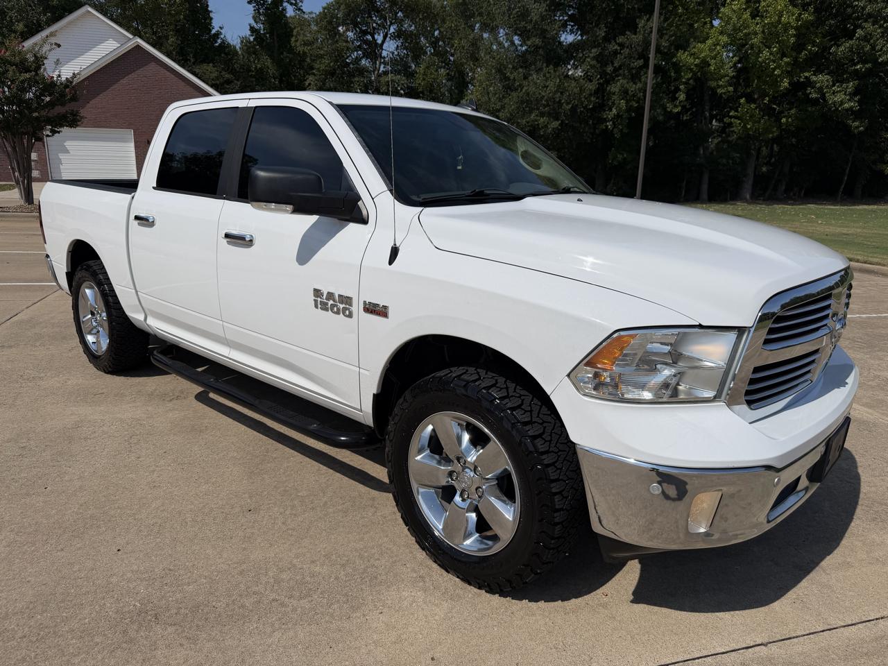 RAM 1500 SLT Crew Cab SWB 2WD 2016