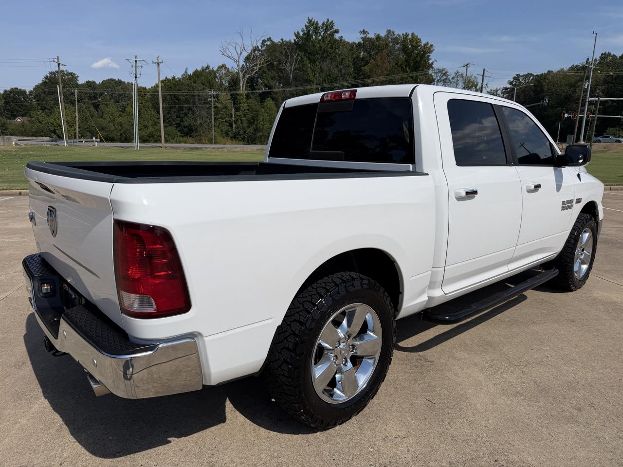 RAM 1500 SLT Crew Cab SWB 2WD 2016