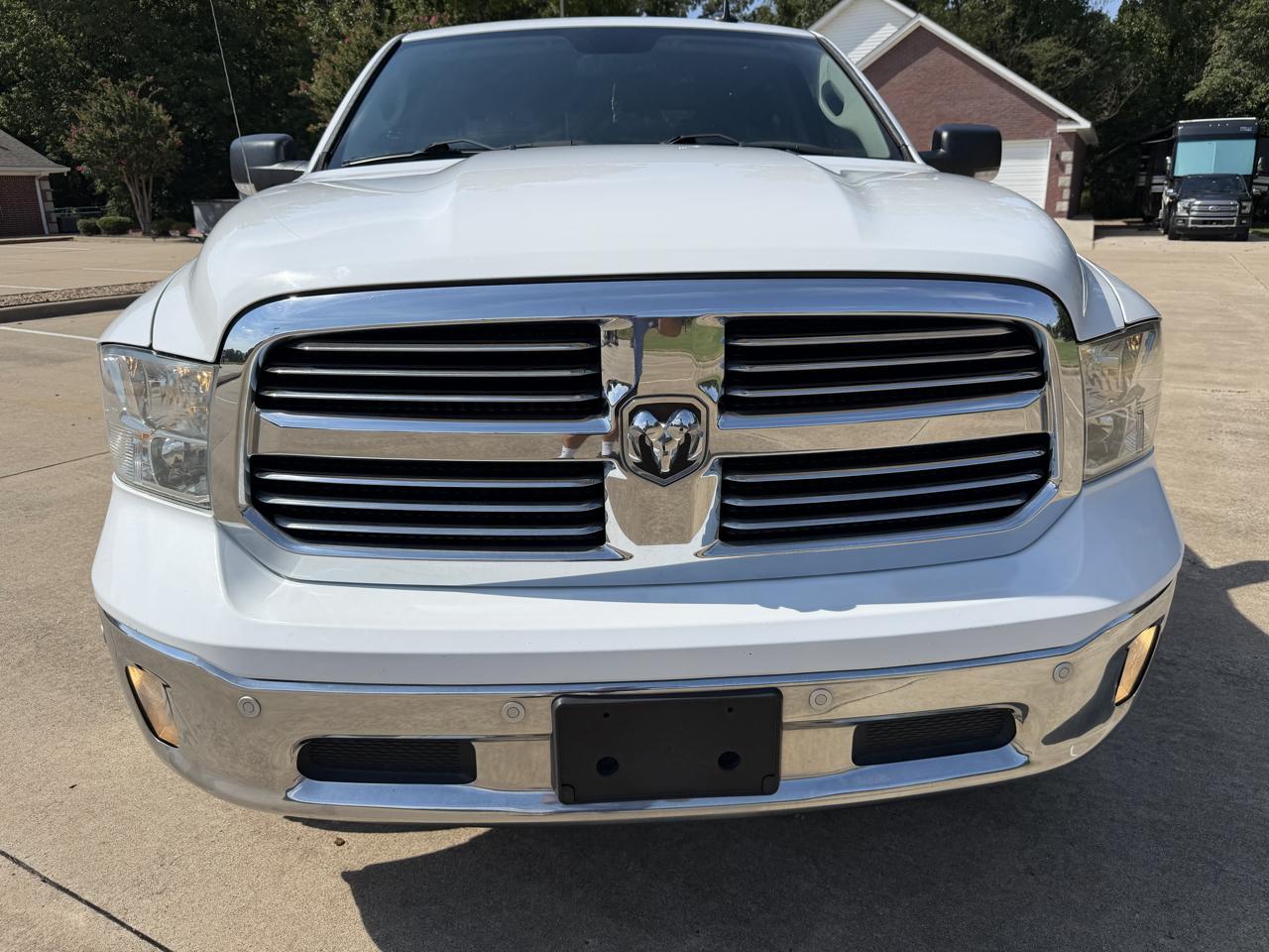 RAM 1500 SLT Crew Cab SWB 2WD 2016