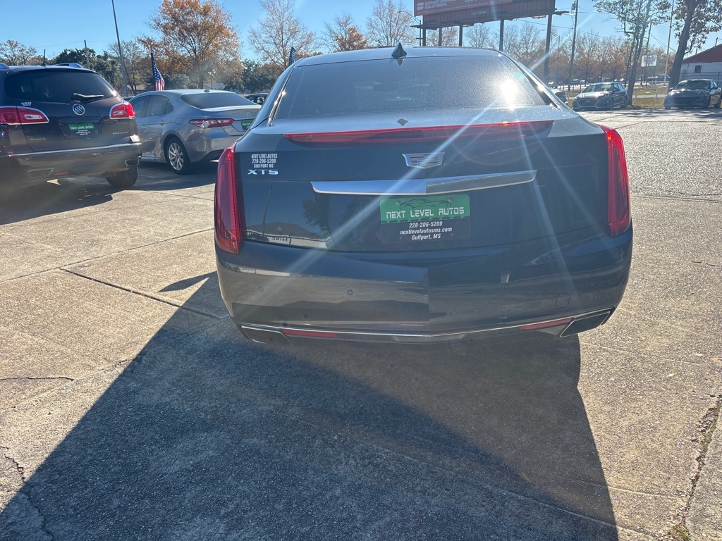 Cadillac XTS Luxury FWD 2016