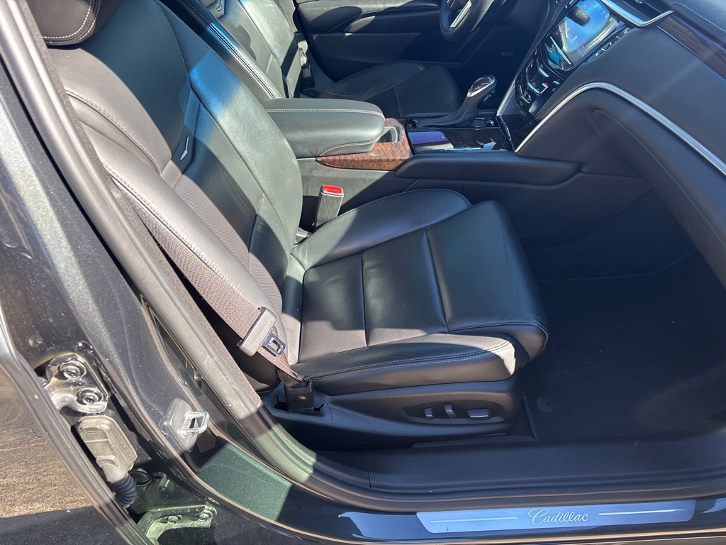 Cadillac XTS Luxury FWD 2016