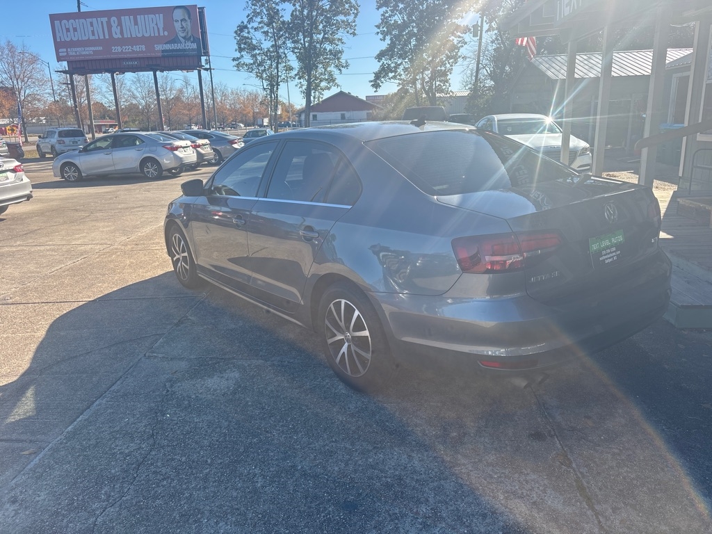 Volkswagen Jetta 1.4T SE 6A 2017