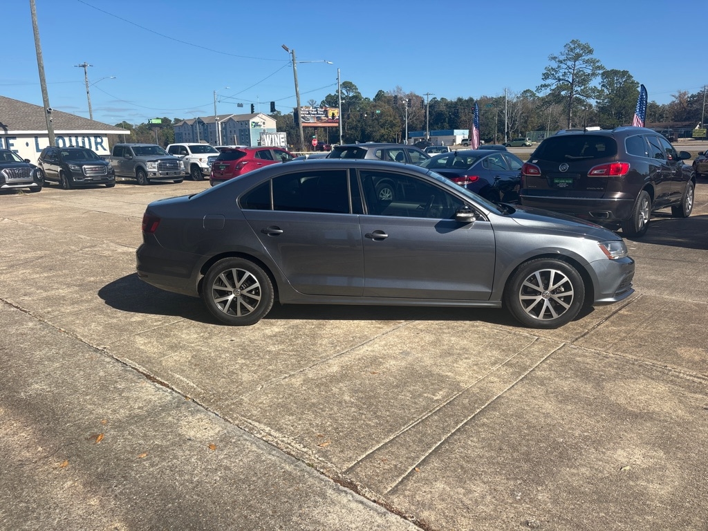 Volkswagen Jetta 1.4T SE 6A 2017