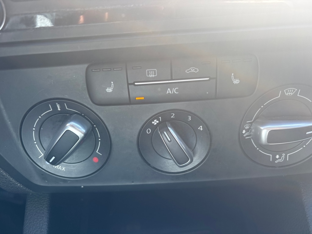 Volkswagen Jetta 1.4T SE 6A 2017