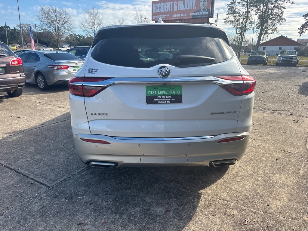 Buick Enclave Essence FWD 2018