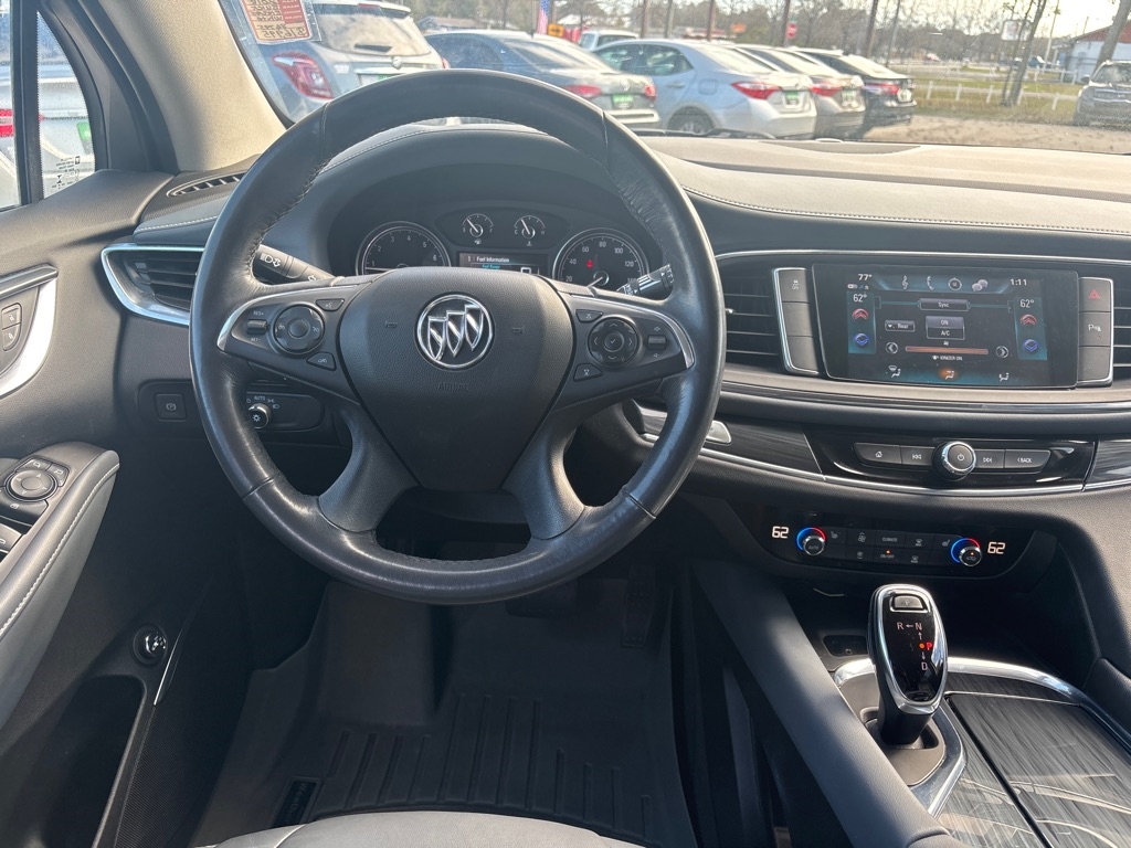 Buick Enclave Essence FWD 2018