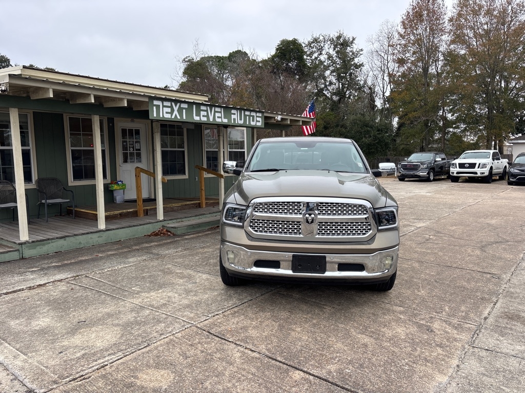 RAM 1500 Laramie Crew Cab SWB 2WD 2014