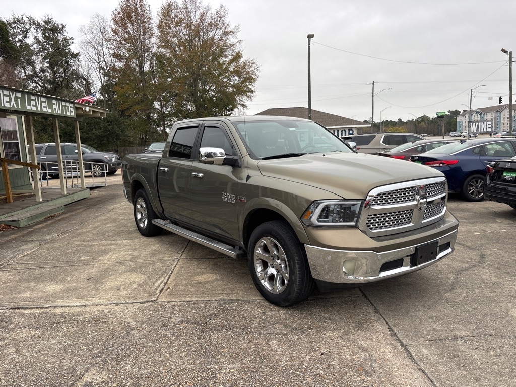 RAM 1500 Laramie Crew Cab SWB 2WD 2014