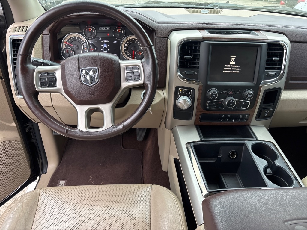 RAM 1500 Laramie Crew Cab SWB 2WD 2014