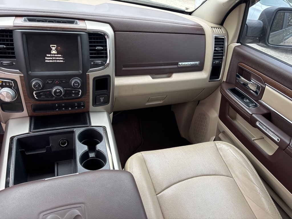 RAM 1500 Laramie Crew Cab SWB 2WD 2014