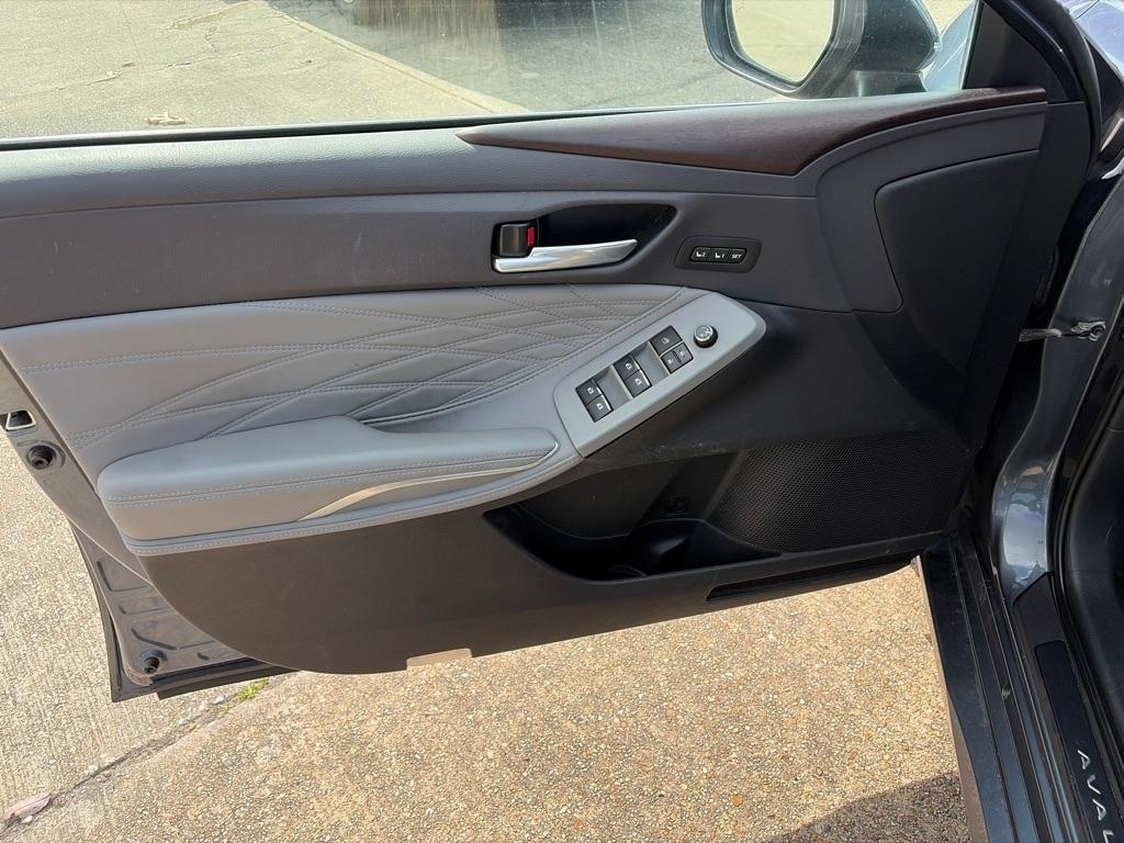 Toyota Avalon Limited 2019