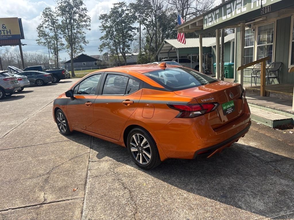 Nissan Versa SV 2022
