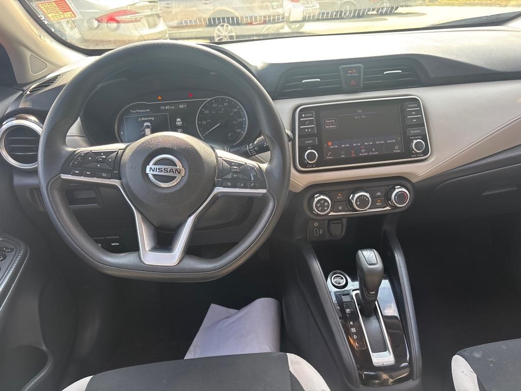 Nissan Versa SV 2022