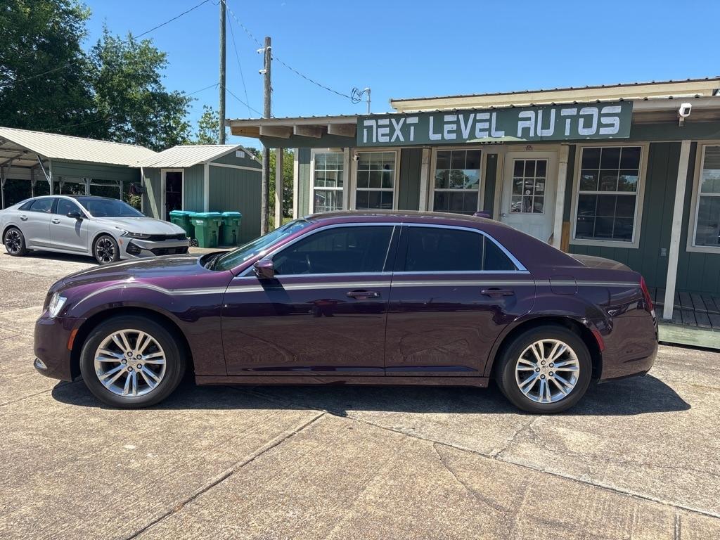 Chrysler 300 Touring 2021