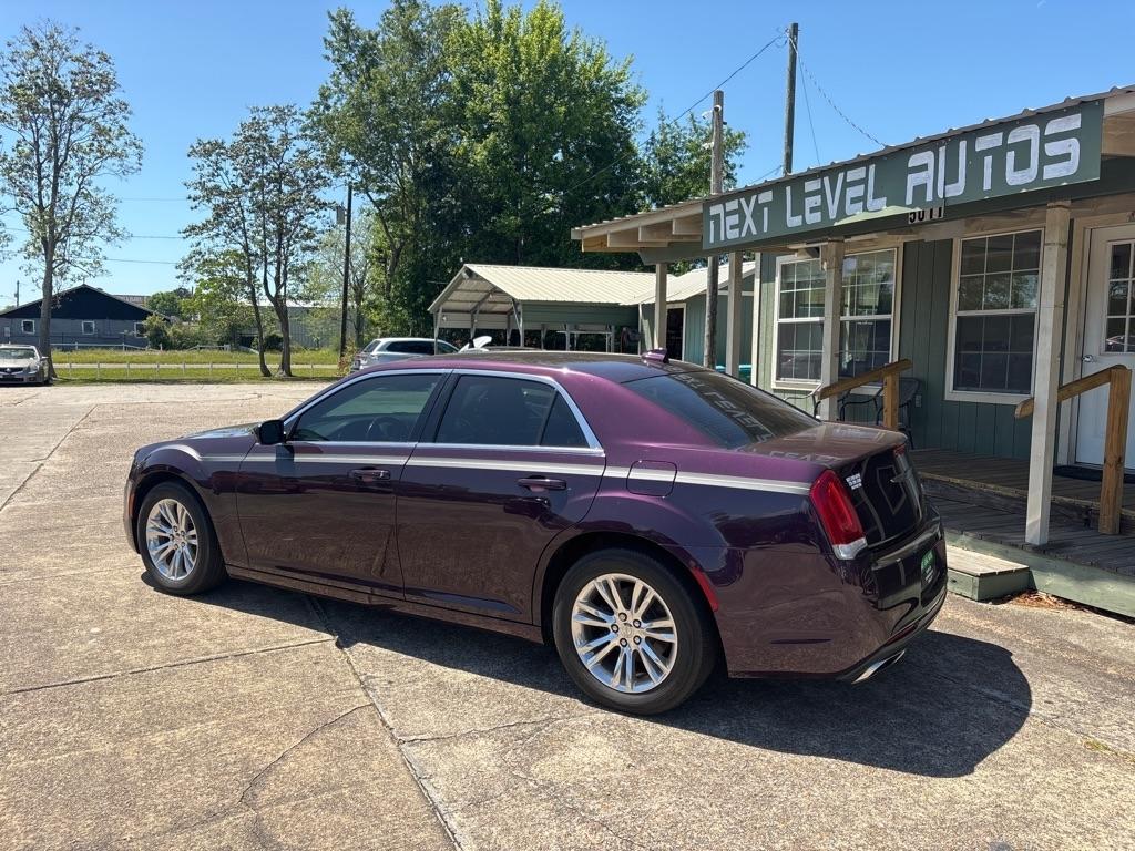 Chrysler 300 Touring 2021