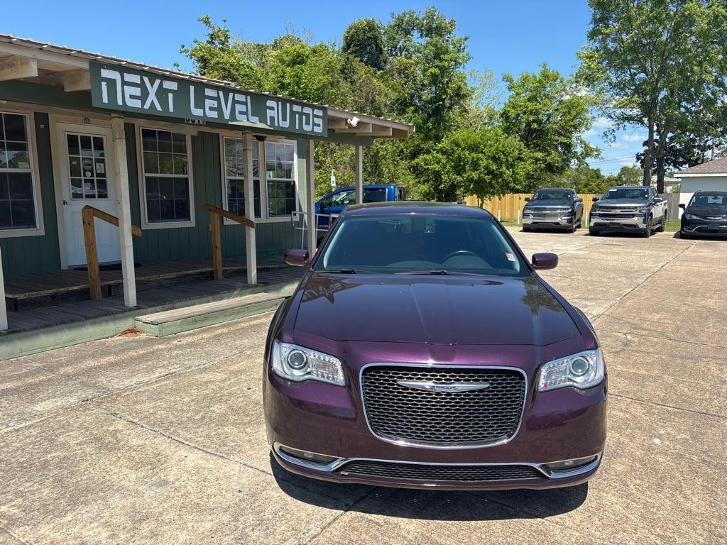 Chrysler 300 Touring 2021