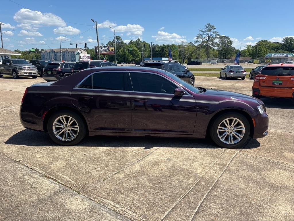 Chrysler 300 Touring 2021