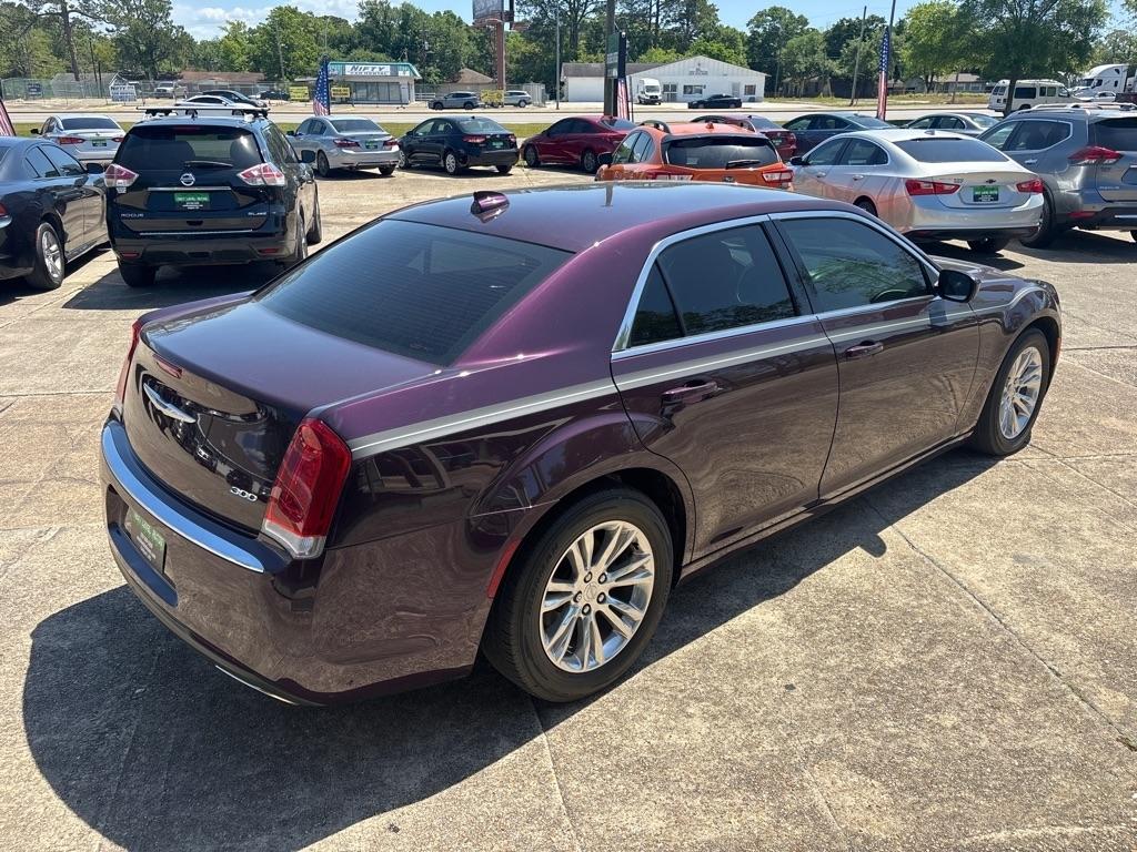 Chrysler 300 Touring 2021