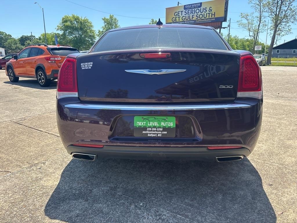 Chrysler 300 Touring 2021