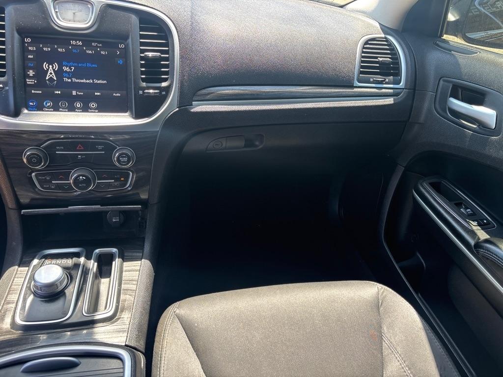 Chrysler 300 Touring 2021