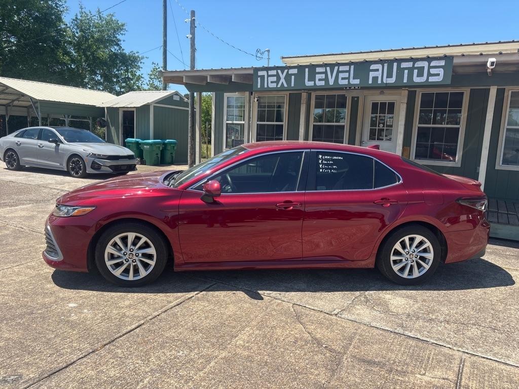 Toyota Camry LE 2021