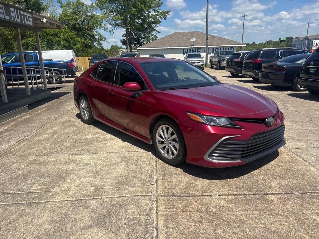 Toyota Camry LE 2021
