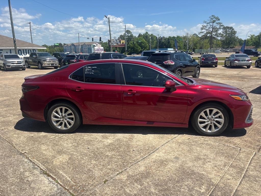 Toyota Camry LE 2021