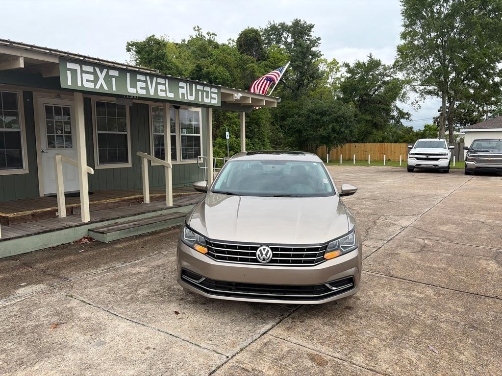 Volkswagen Passat SE 6A 2016