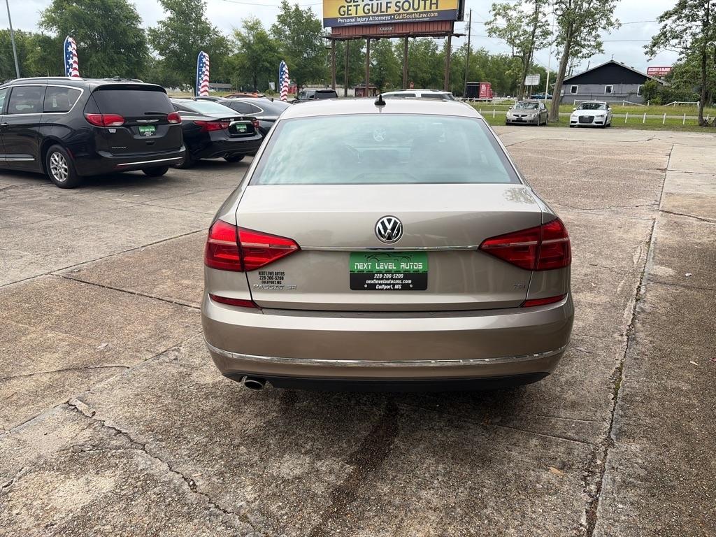 Volkswagen Passat SE 6A 2016