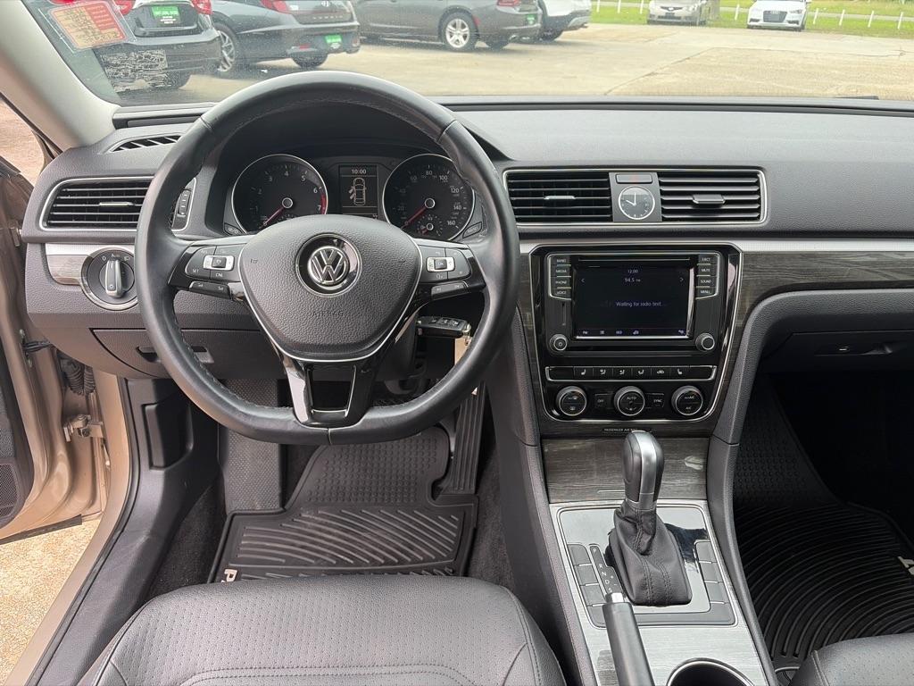 Volkswagen Passat SE 6A 2016