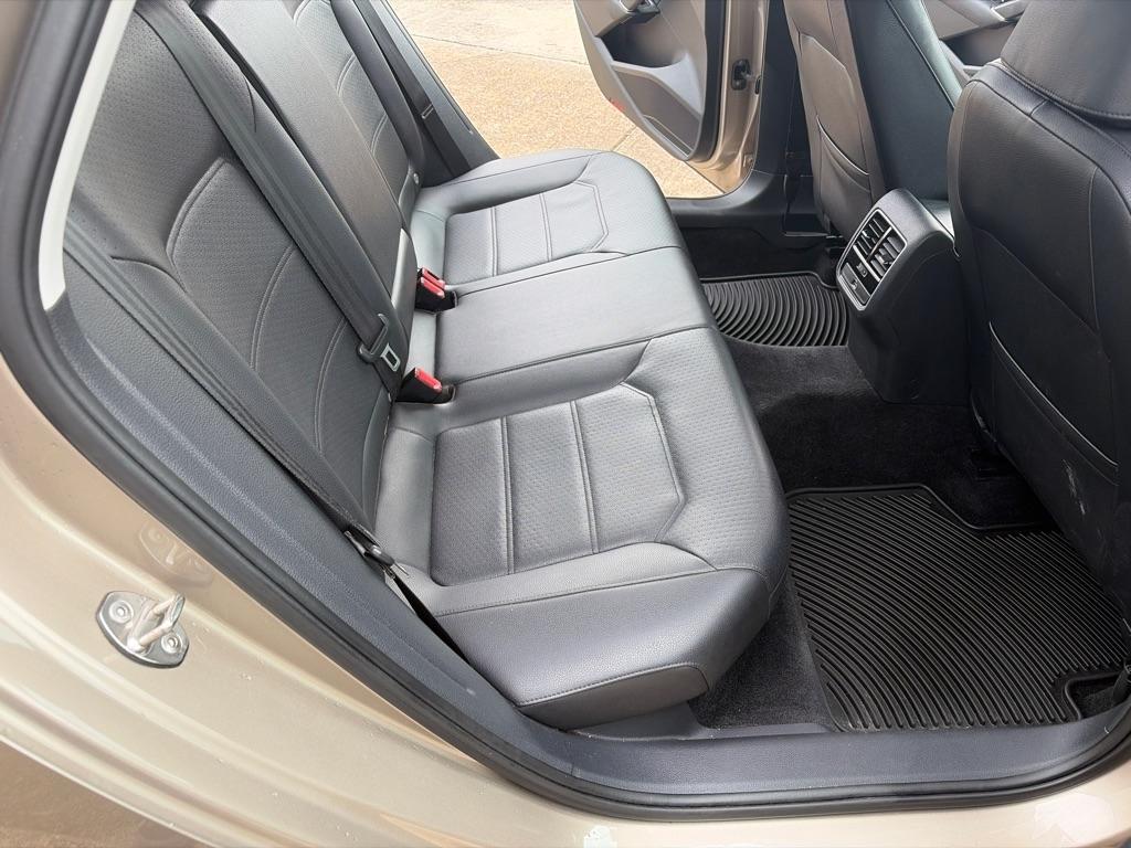 Volkswagen Passat SE 6A 2016