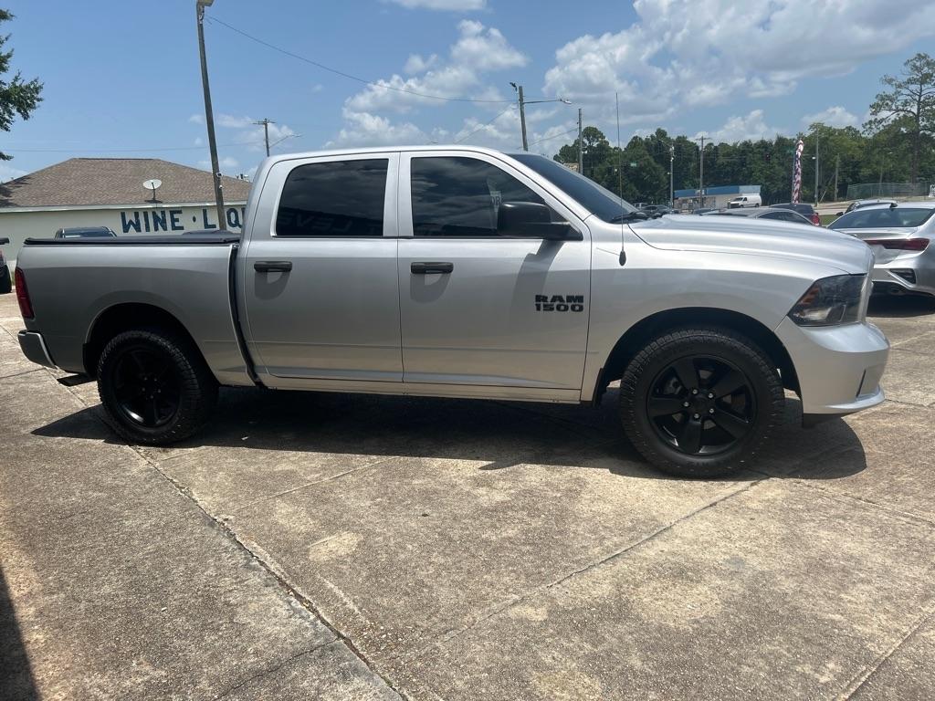 RAM 1500 Tradesman Crew Cab SWB 2WD 2018