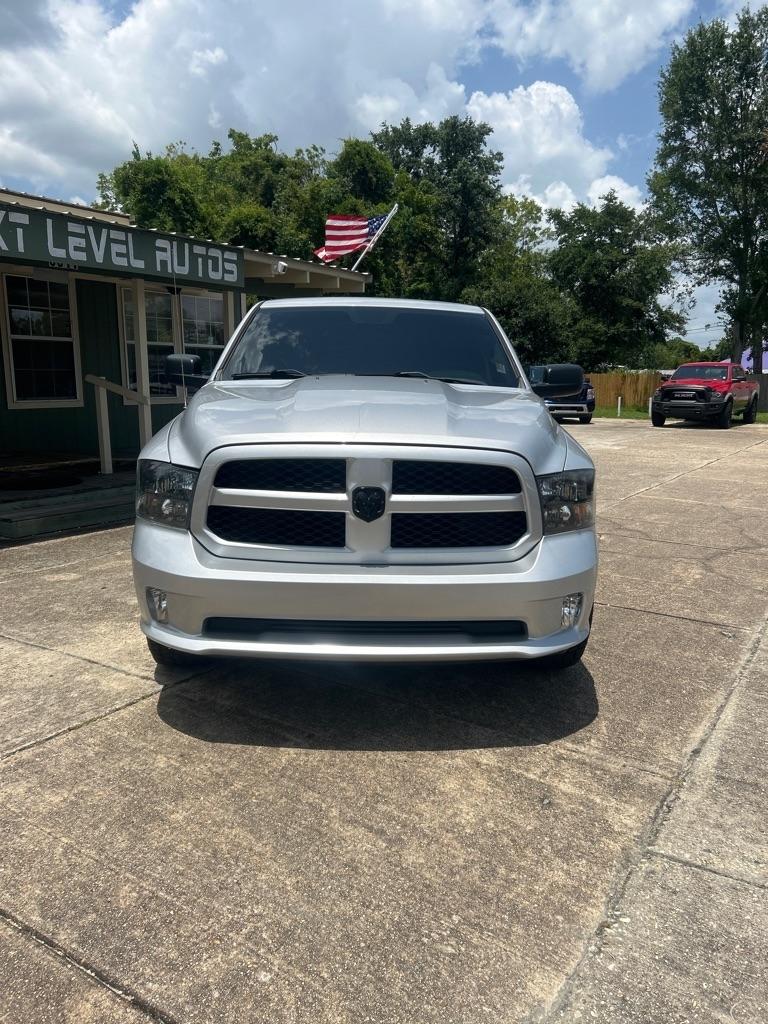 RAM 1500 Tradesman Crew Cab SWB 2WD 2018