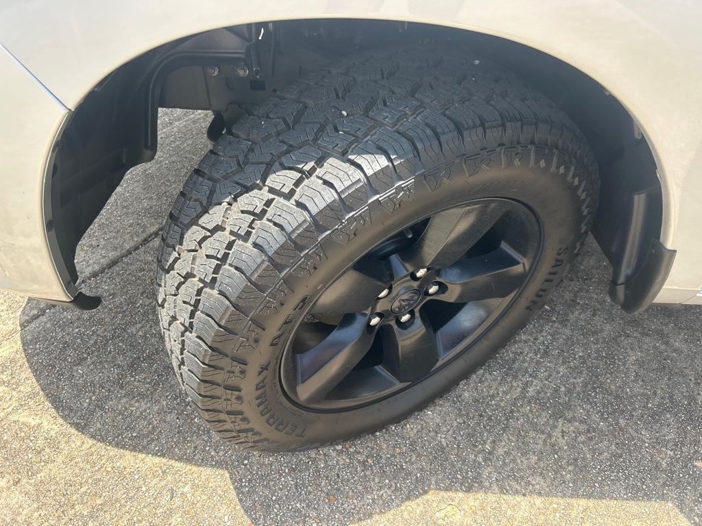 RAM 1500 Tradesman Crew Cab SWB 2WD 2018