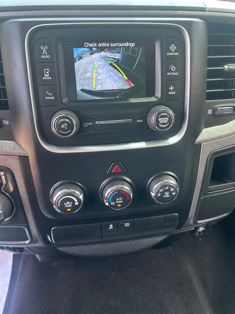 RAM 1500 Tradesman Crew Cab SWB 2WD 2018