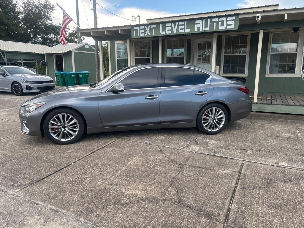 Infiniti Q50 3.0t LUXE 2021