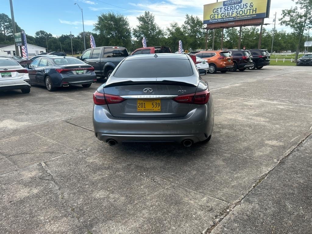 Infiniti Q50 3.0t LUXE 2021
