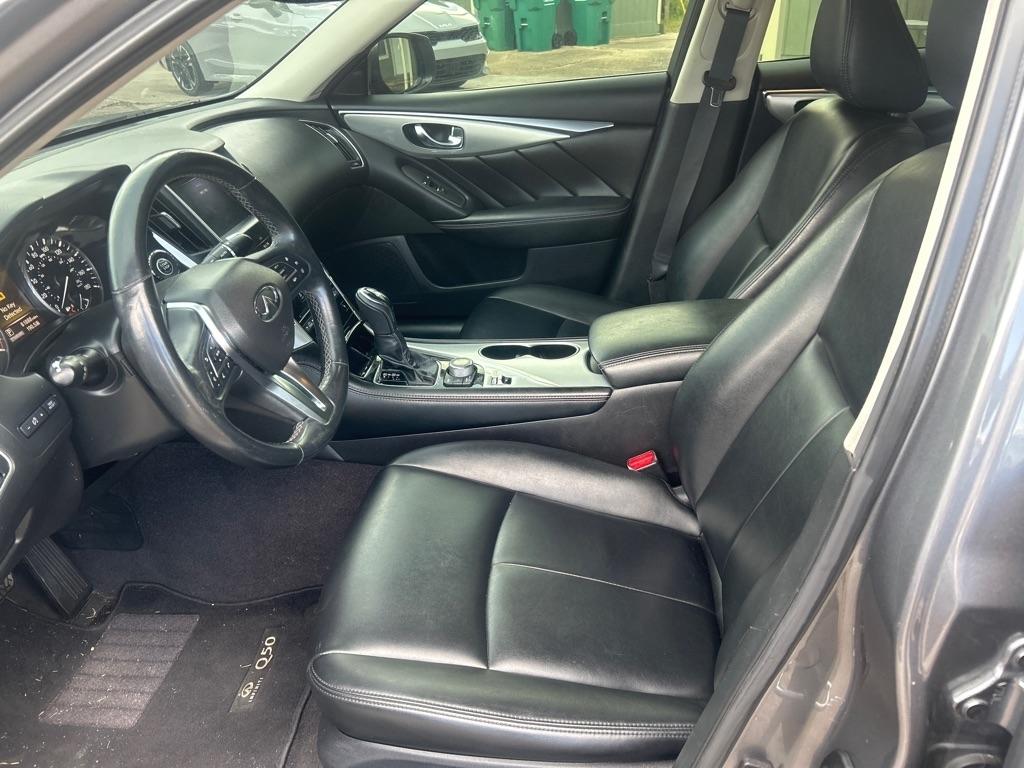 Infiniti Q50 3.0t LUXE 2021