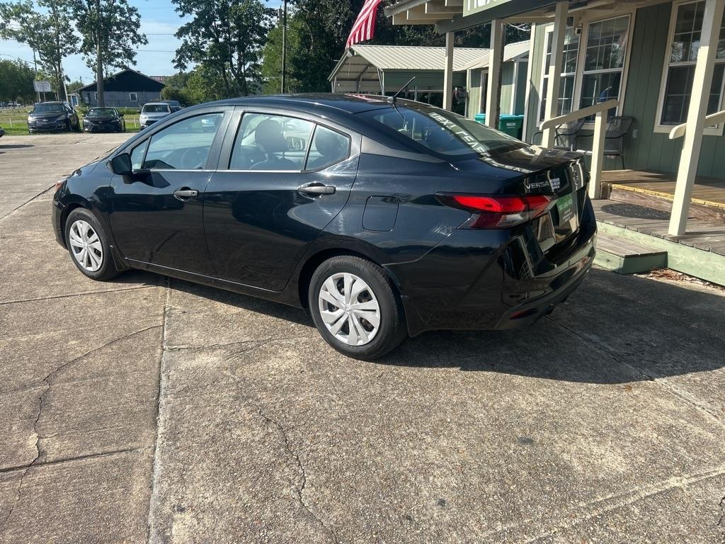 Nissan Versa S CVT 2020