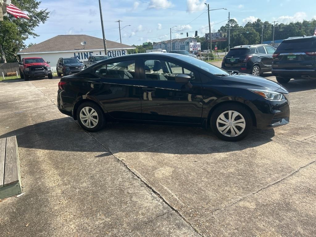 Nissan Versa S CVT 2020