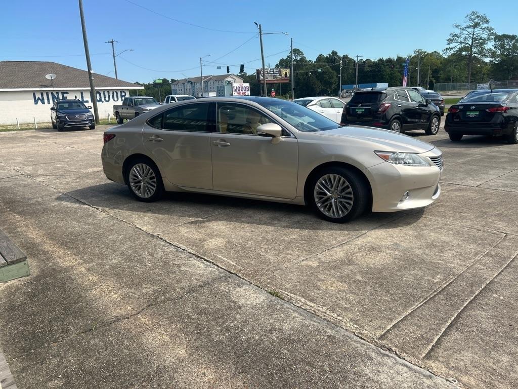 Lexus ES 350 4dr Sdn 2015